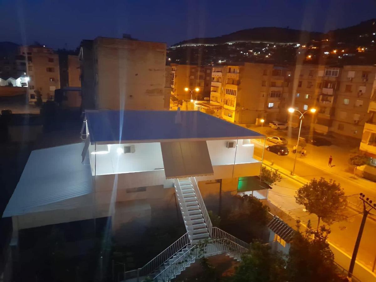 Villa Oasis Berat Luaran gambar