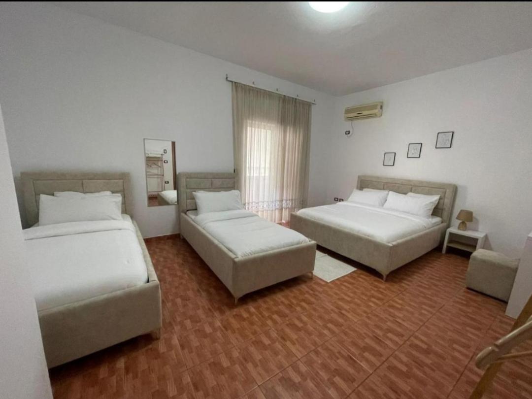 Villa Oasis Berat Luaran gambar