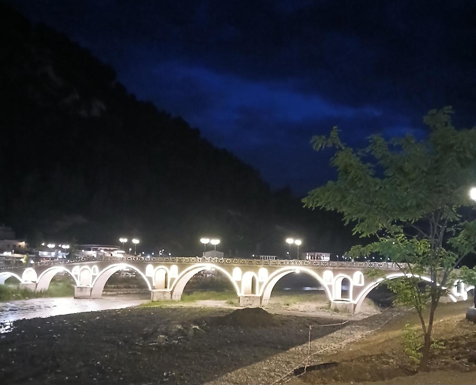 Villa Oasis Berat Luaran gambar
